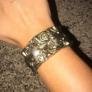 Large Gold Detail Bracelet
